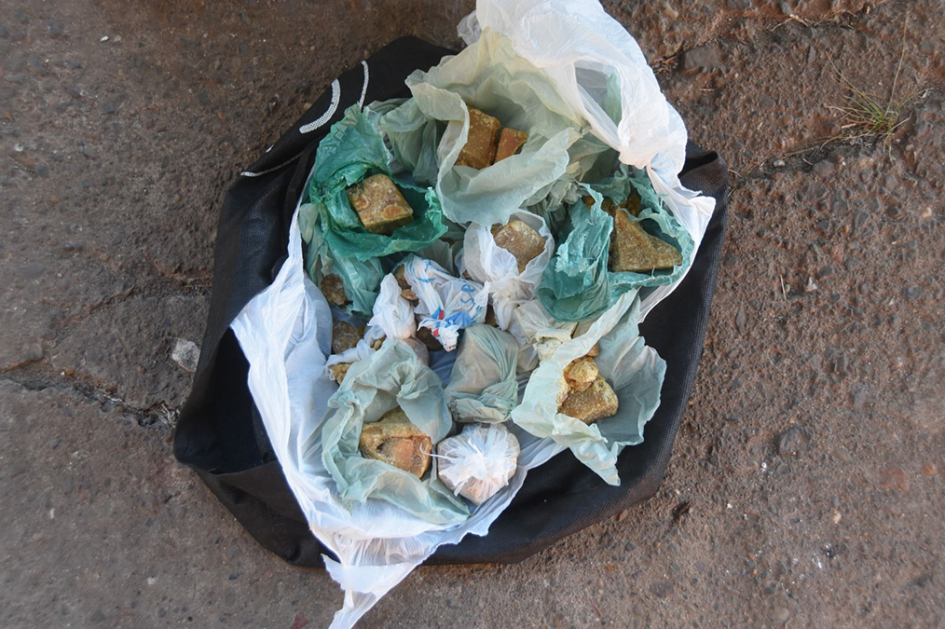 Sustancias estupefaciente acondicionadas en bolsas de nylon.