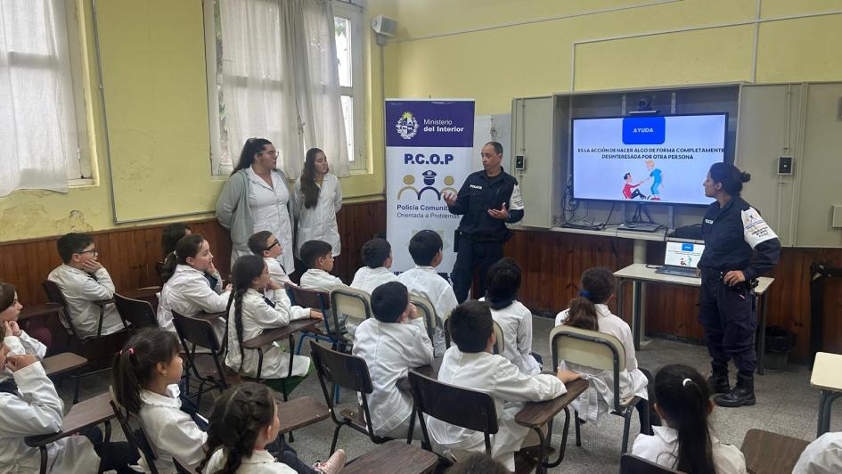 Taller PCOP sobre convivencia ciudadana Taller PCOP sobre convivencia ciudadana