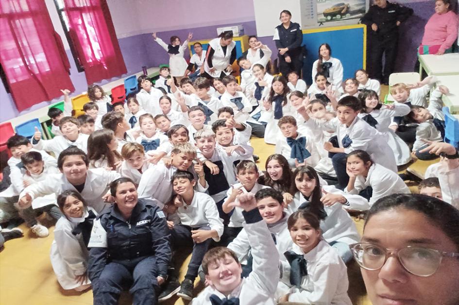 Taller con alumnos de Escuela N°3 Bella Union