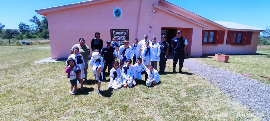 Taller en escuela de Marmarajá n° 36 Indalecio Bengoechea