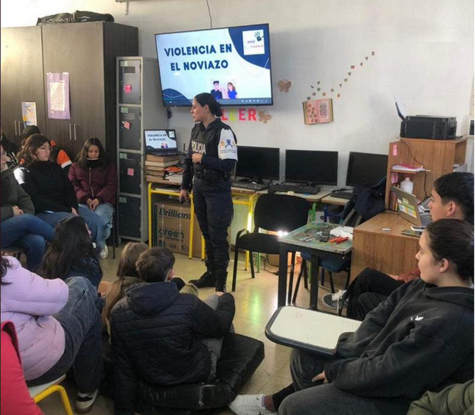 Taller sobre Violencia en el Noviazgo Taller sobre Violencia en el Noviazgo