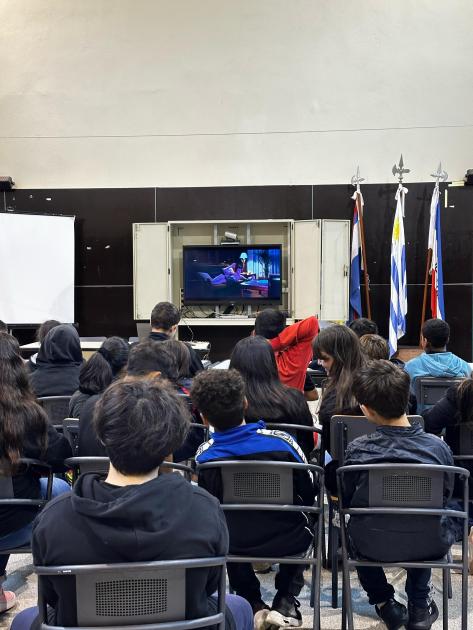 Policía comunitaria y alumnos de UTU Minas Policía comunitaria y alumnos de UTU Minas