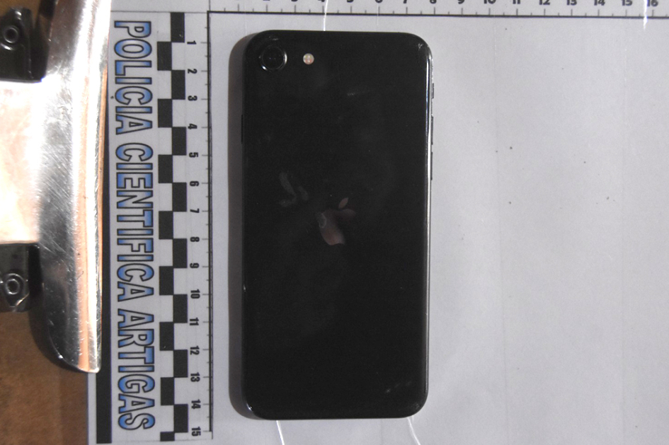 Teléfono celular incautado. Teléfono celular incautado.