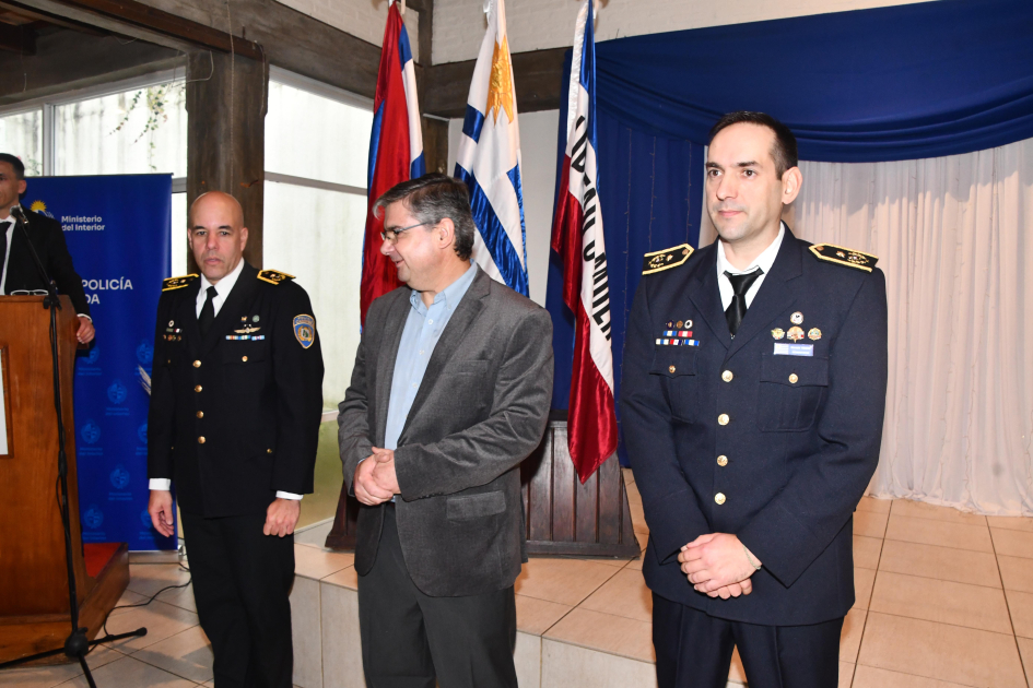 Reconocimiento a Autoridades Policiales que trabajaron en esta Jefatura Reconocimiento a Autoridades Policiales que trabajaron en esta Jefatura