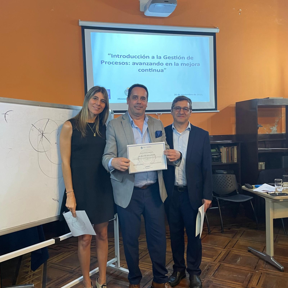 Entrega de reconocimientos Entrega de reconocimientos