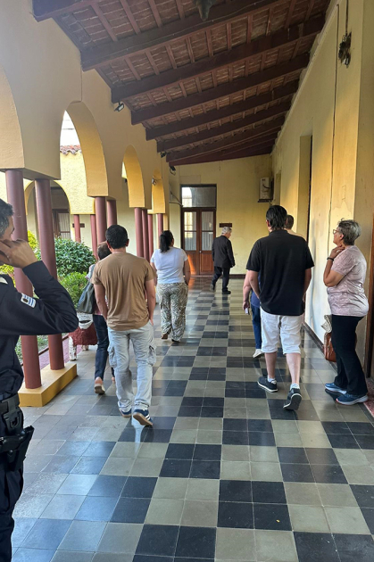 Visita guiada al edificio de Jefatura de Policía de Artigas.