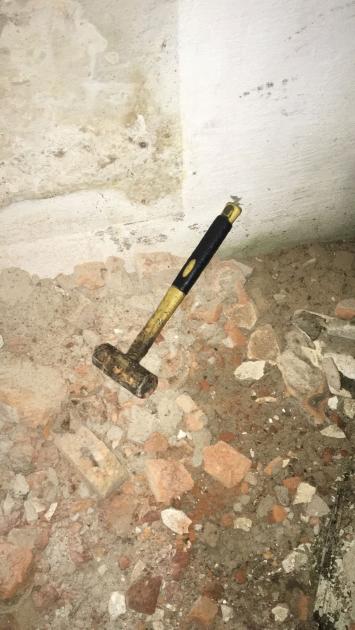 Herramienta utilizada para realizar boquete Martillo utilizado para realizar boquete
