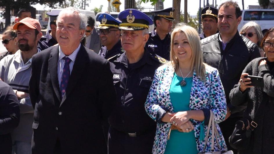 Autoridades en la inauguración 