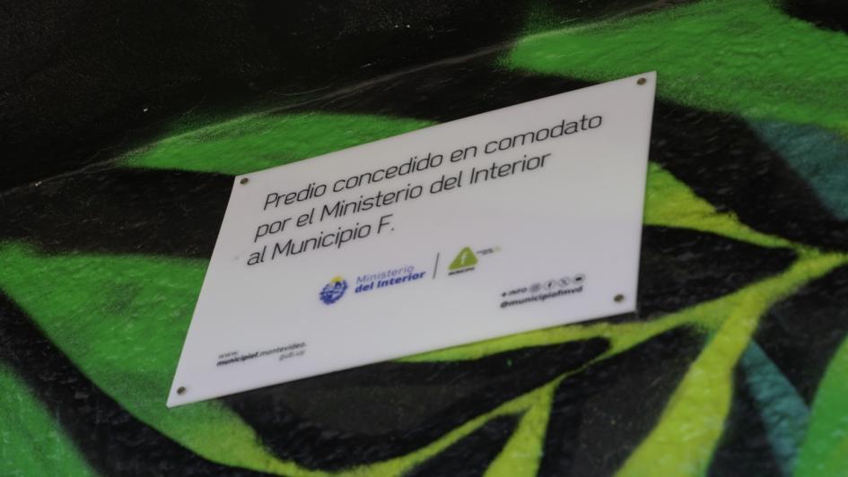 Placa de la nueva garita 