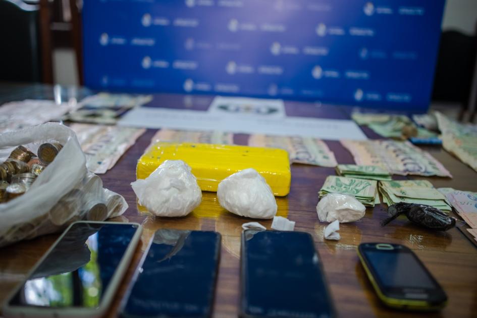 Elementos incautados Teléfonos celulares, droga y dinero incautado