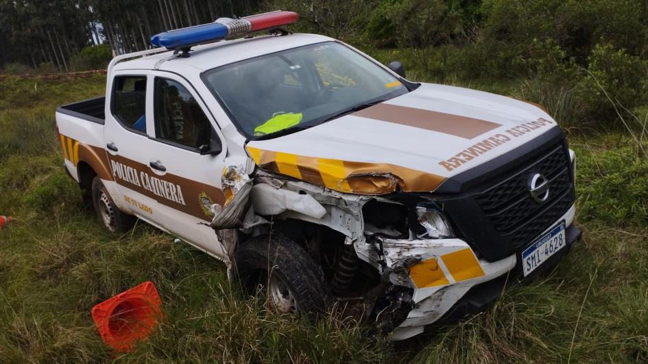 Móvil de Policía Caminera colisionado Móvil de Policía Caminera colisionado