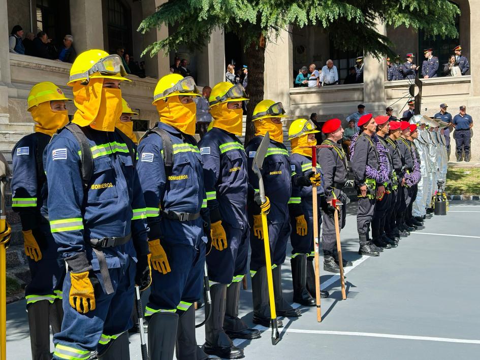 Personal de bomberos. Personal de bomberos.