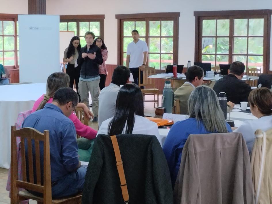 Integrantes del Cecoed zona noroeste reunidos en planificación Integrantes del Cecoed zona noroeste reunidos en planificación