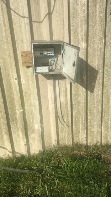 Fue condenado a prisión un hombre de 42 años por hurtar cables en Punta del Este tablero eléctrico con el cable cortado
