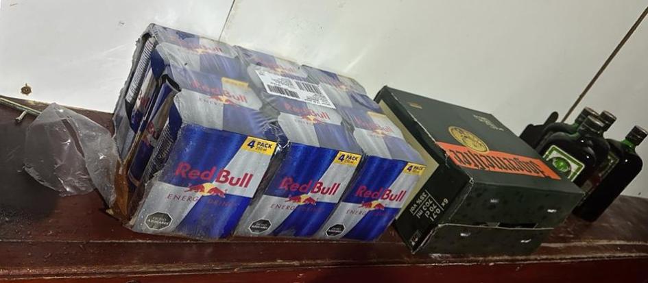 energizantes y bebidas alcohólicas incautadas