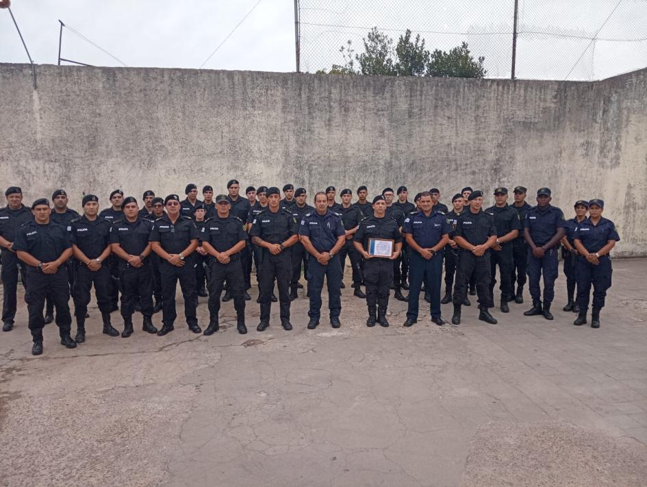 Reconocimiento a funcionarios policiales Reconocimiento a funcionarios policiales