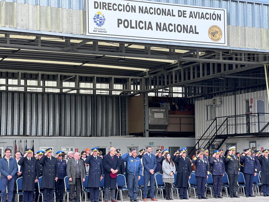 Autoridades en el acto