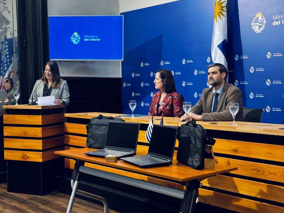 Exposición de la jefa de Oficina de UNODC en Uruguay, Mariana Kiefer. Exposición de la jefa de Oficina de UNODC en Uruguay, Mariana Kiefer.
