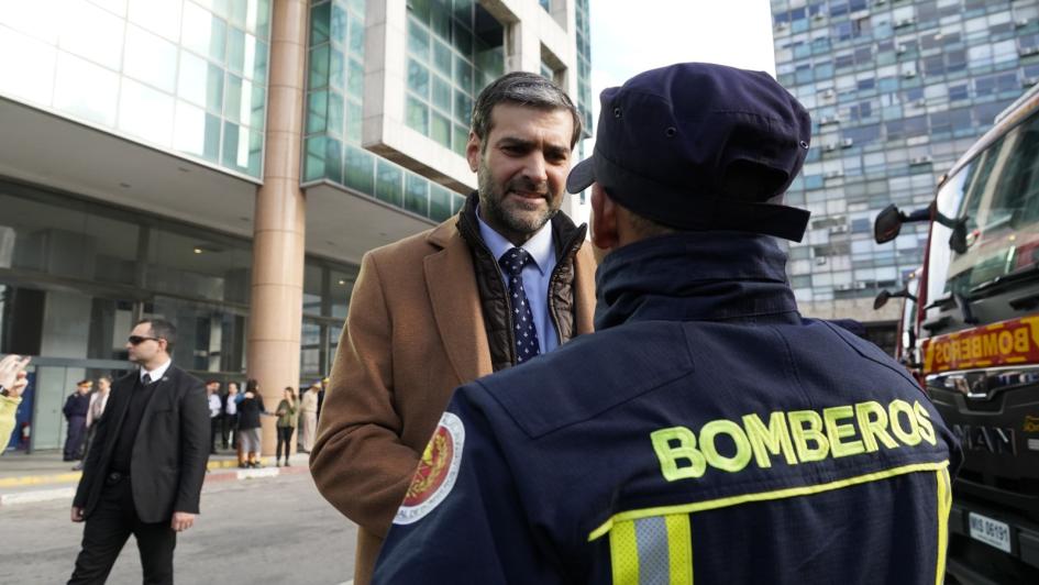Entrega de autobombas a la Dirección Nacional de Bomberos Entrega de autobombas a la Dirección Nacional de Bomberos
