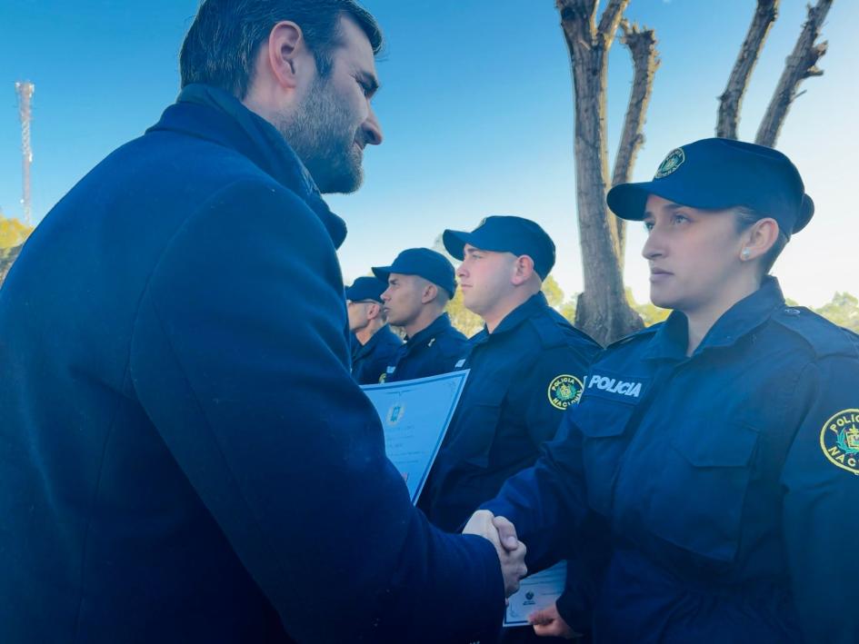 Ceremonia de egreso de 55 nuevos agentes de la Escuela Policial de Colonia