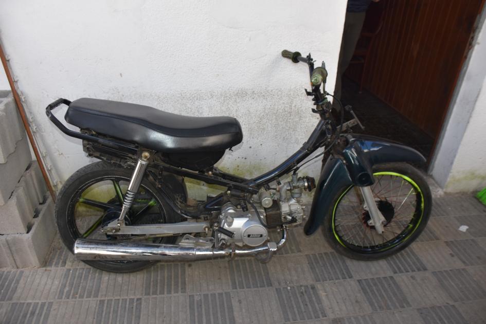 Moto utilizada para cometer el delito. Moto utilizada para cometer el delito.