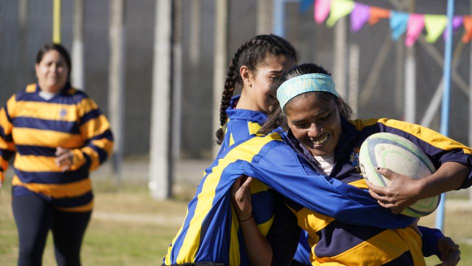La Unidad N.º 5 Femenina disfrutó de una jornada deportiva con el seleccionado de rugby de Escocia