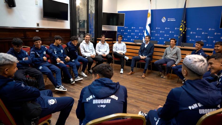 Delegación de Pelota al Medio a la Esperanza que participó del Gothia Cup Delegación de Pelota al Medio a la Esperanza que participó del Gothia Cup