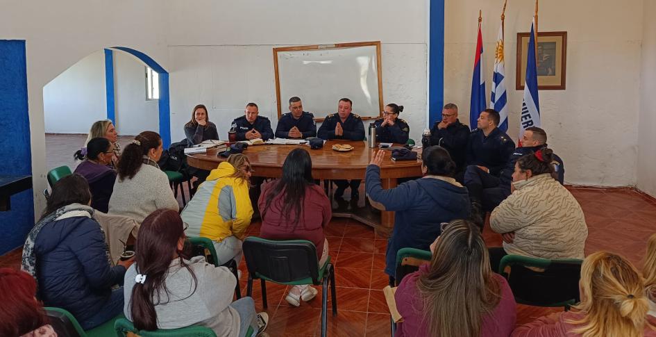 Reunión de acercamiento con familiares de personas privadas de libertad