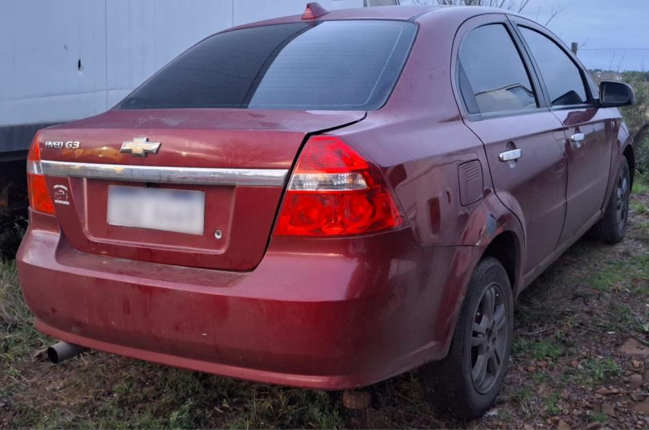 Auto rojo incautado. Auto rojo incautado.