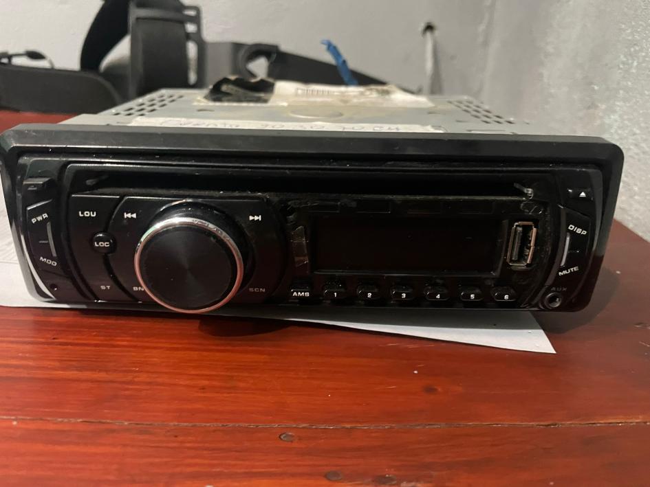 Radio incautada por ser producto de hurto Radio incautada por ser producto de hurto