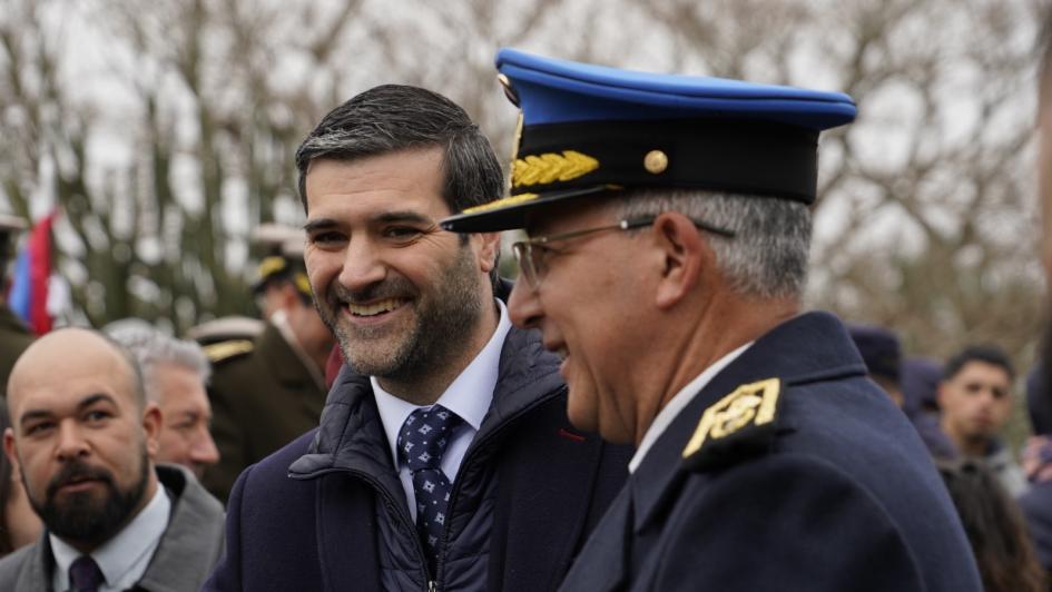 Ministro del Interior junto al Director de la Policía Nacional durante el acto. Ministro del Interior junto al Director de la Policía Nacional durante el acto.