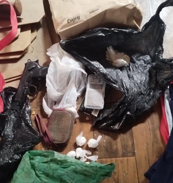 Objetos y sustancias incautadas Objetos y sustancias incautadas