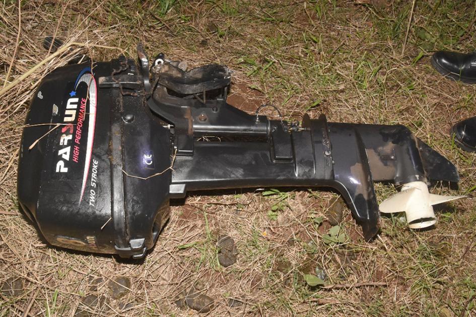 Motor de bote hurtado, recuperado. Motor de bote hurtado, recuperado.