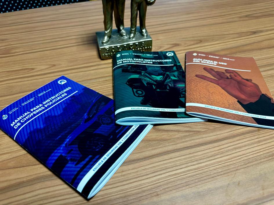Simulador de manejo de automóviles policiales para la Escuela de Seguridad Vial y Conducción de la P