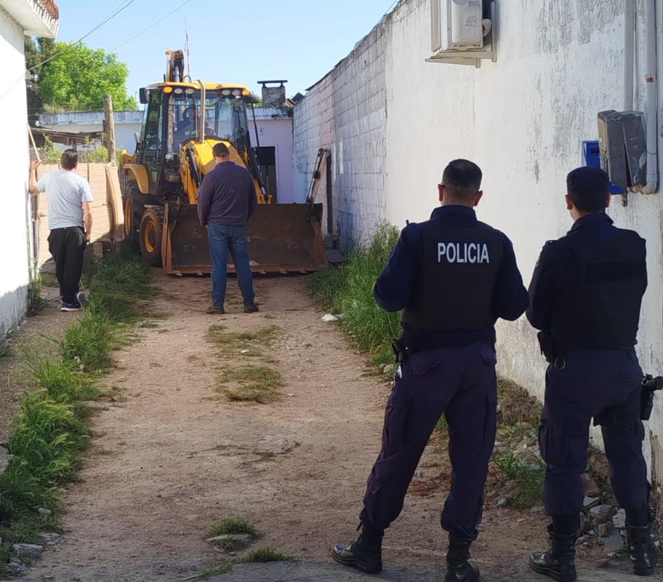 Operativo en Maldonado culmina con demolición de boca de venta de drogas