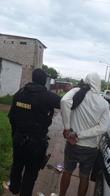 Joven detenido Joven detenido