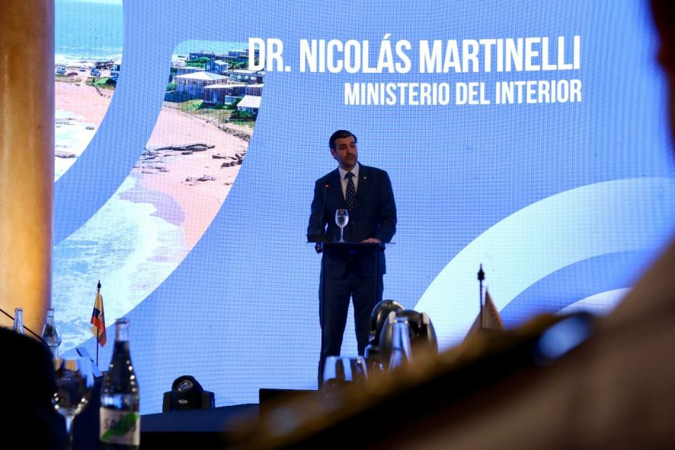 Ministro del Interior, Nicolás Martinelli realizando su exposición Ministro del Interior, Nicolás Martinelli realizando su exposición