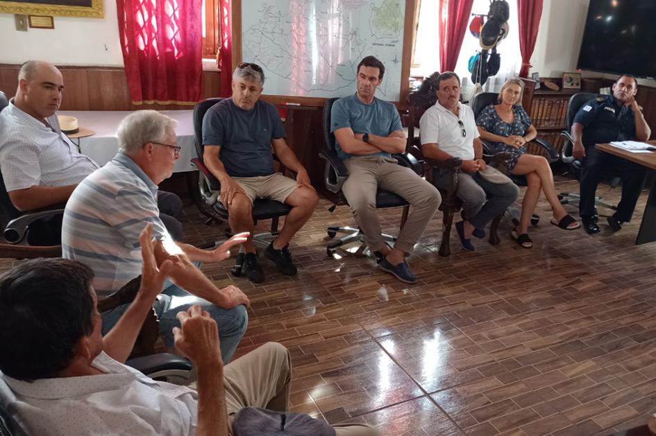 Reunión con productores rurales de Jurisdiccion de Seccional Décima. Reunión con productores rurales de Jurisdiccion de Seccional Décima.