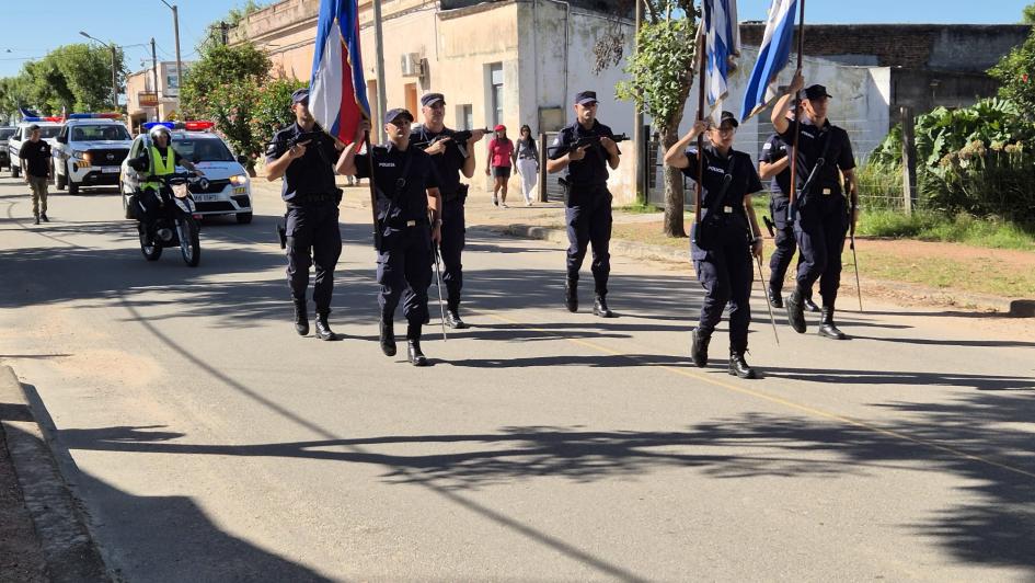 Desfile desfile, policias abanderados