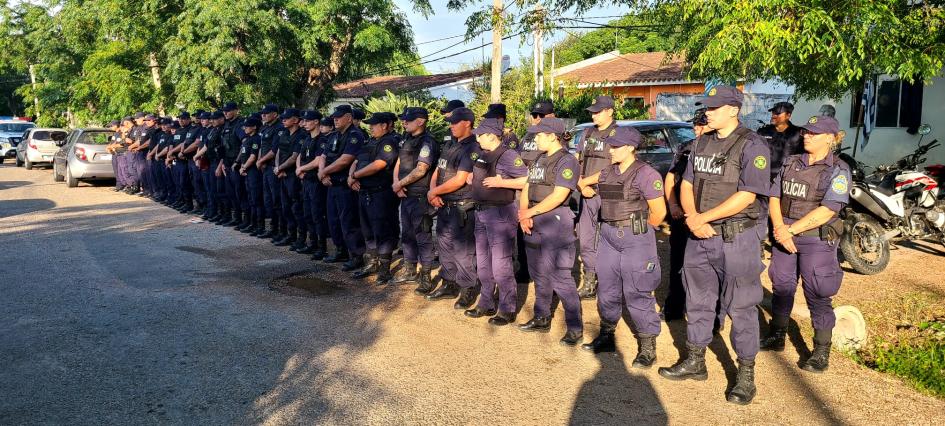 Policías en Operativo Policías en Operativo