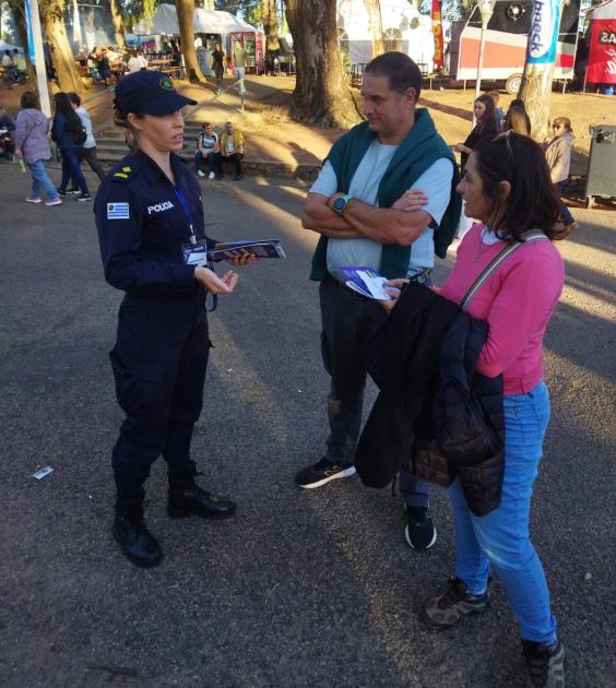 Stand sobre violencia de género.