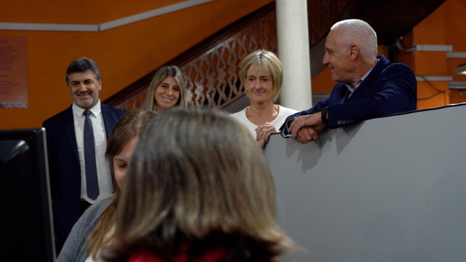 Autoridades del Ministerio del Interior y de DNIC presenciando el trámite. Autoridades del Ministerio del Interior y de DNIC presenciando el trámite.
