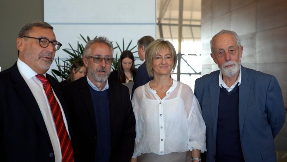 Subsecretaria del Ministerio del Interior junto a autoridades de Somos Uruguay. Subsecretaria del Ministerio del Interior junto a autoridades de Somos Uruguay.