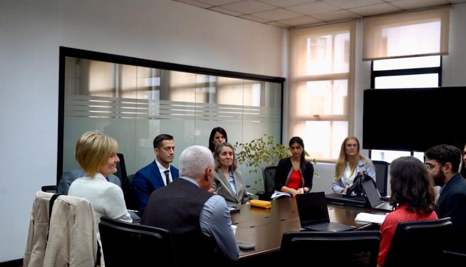 Autoridades del Ministerio del Interior y equipo del BID. Autoridades del Ministerio del Interior y equipo del BID.