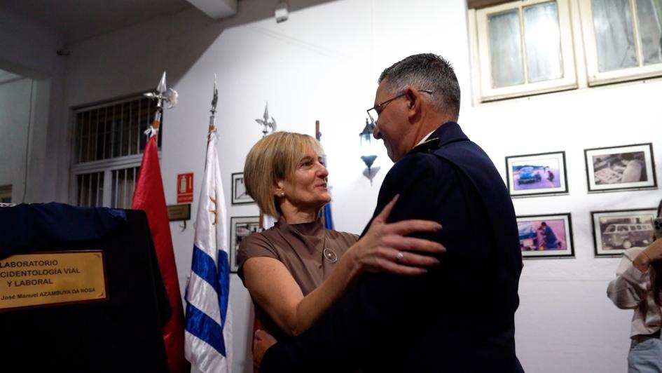 Subsecretaria del Ministerio del Interior saludando al Director de la Policía Nacional. Subsecretaria del Ministerio del Interior saludando al Director de la Policía Nacional.