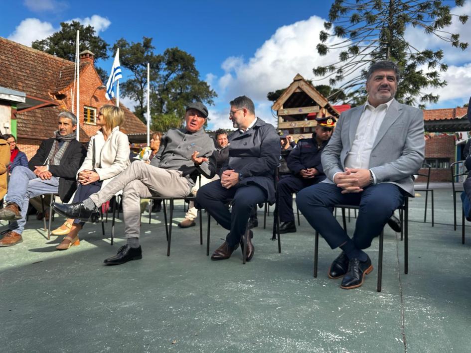 Lanzamiento Proyecto Moña Lanzamiento Proyecto Moña