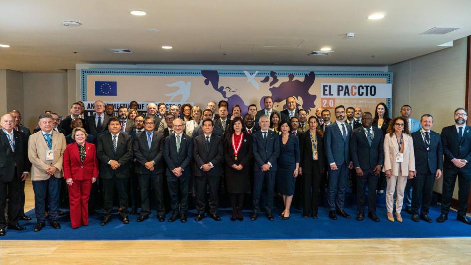 Subsecretaria del Ministerio del Interior junto a autoridades de Seguridad de otros países Subsecretaria del Ministerio del Interior junto a autoridades de Seguridad de otros países