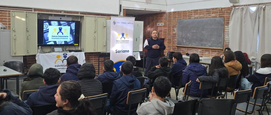 IMAGEN DE LA CHARLA IMAGEN DE LA CHARLA