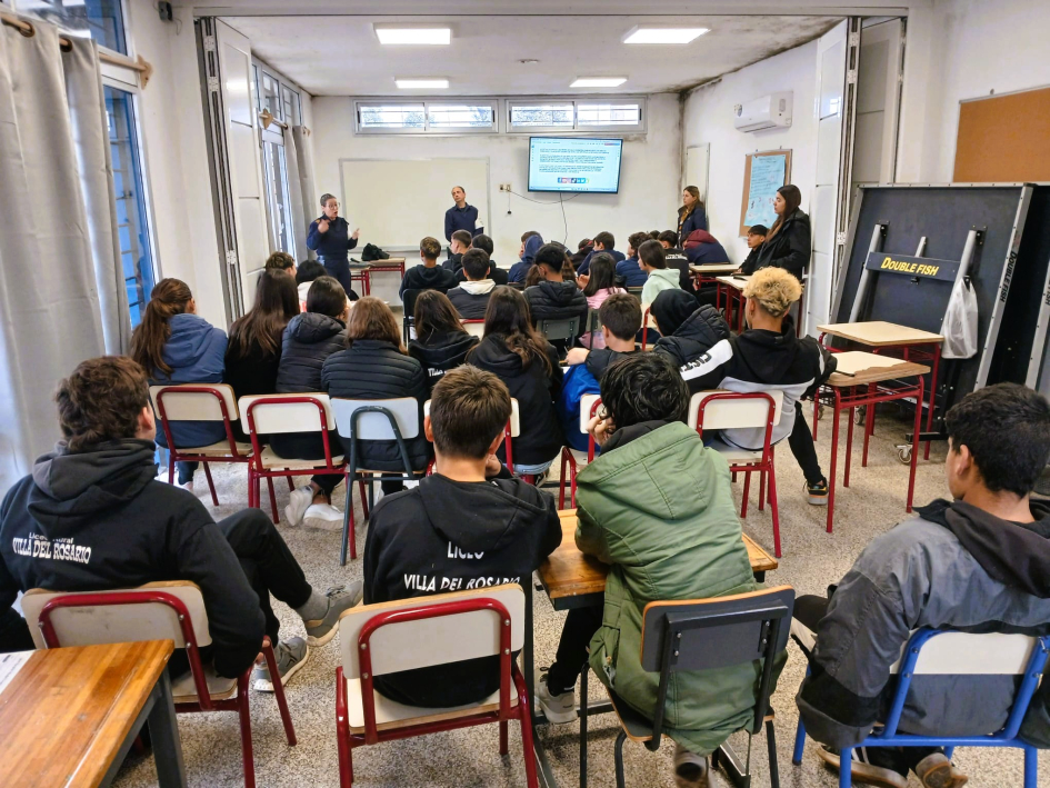 Alumnos en taller 