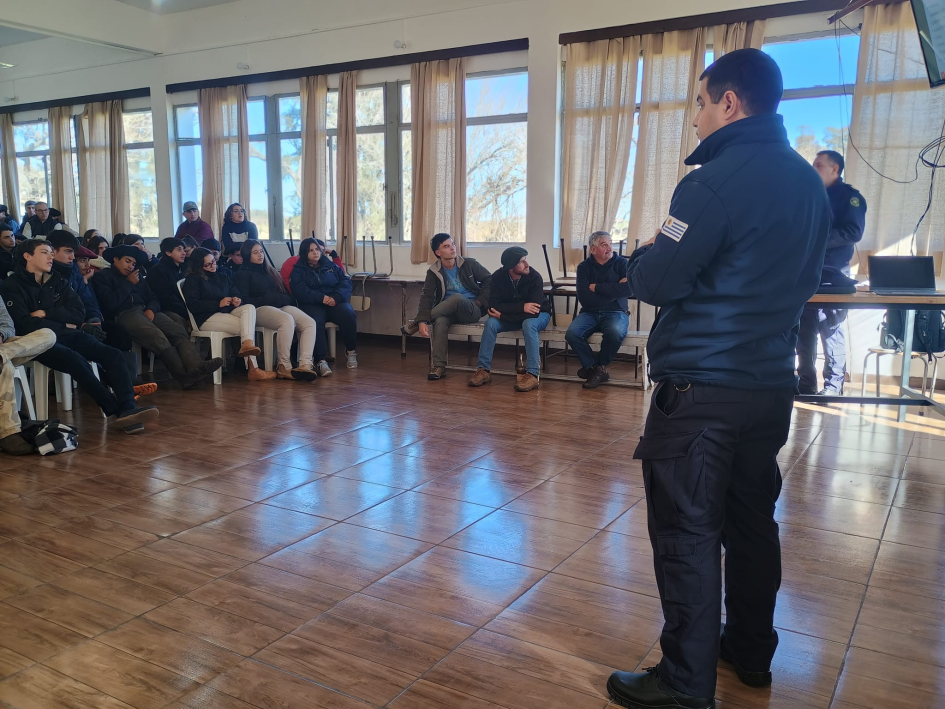 Prevención de incidentes informáticos Taller en escuela agraria Trinidad